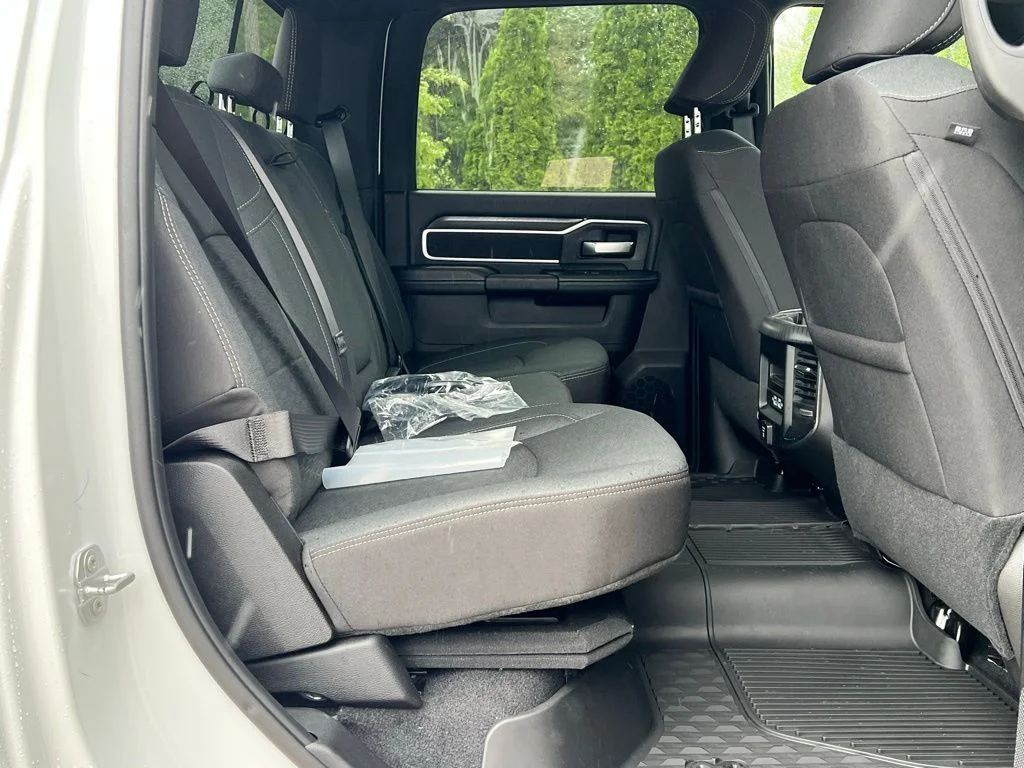 2025 RAM 2500 Big Horn - Photo 30