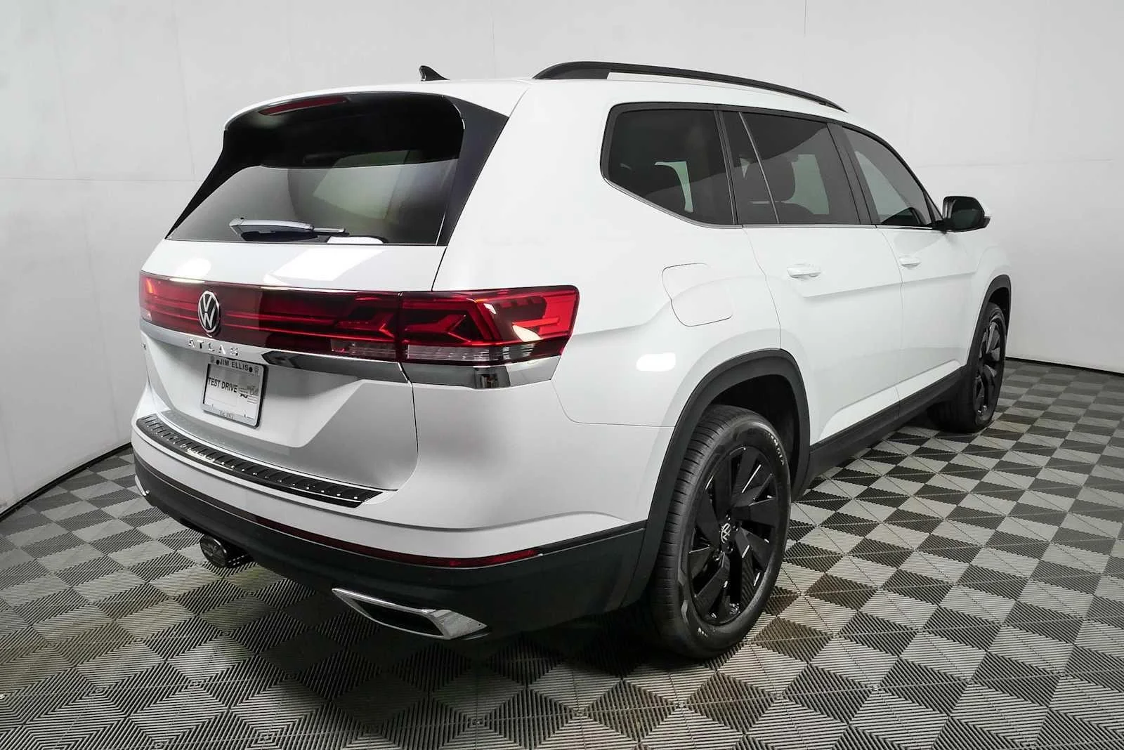New 2026 Opal White Pearl Volkswagen 2.0T SE w/Technology image 5
