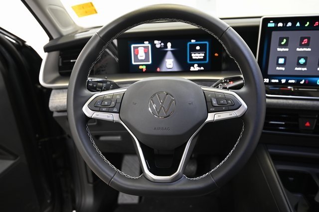 2025 Volkswagen Tiguan S photo 3