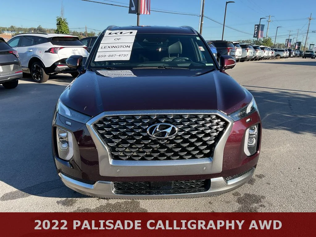 Used 2022 Sierra Burgundy Hyundai Calligraphy image 3