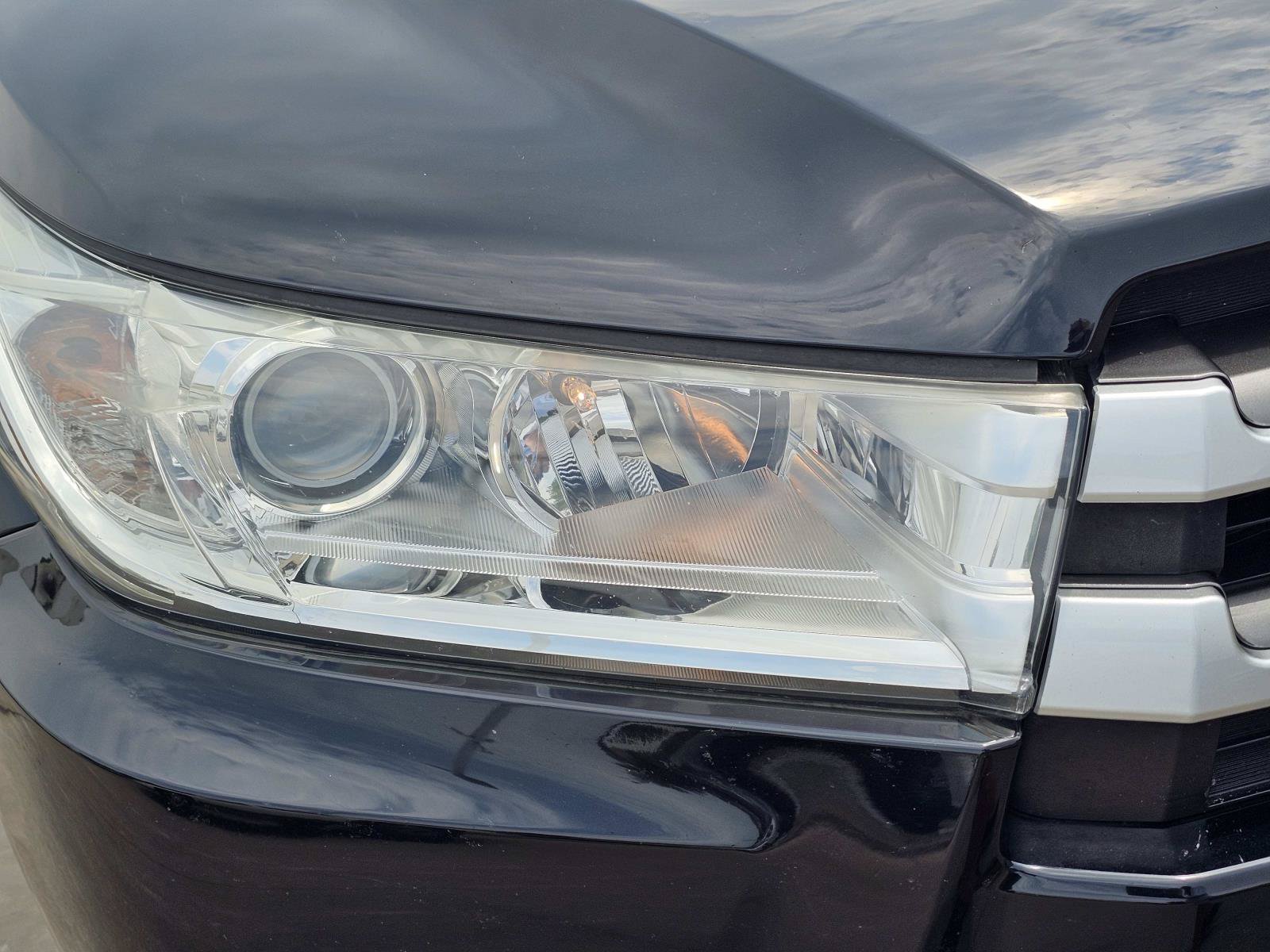 Used 2019 Black Toyota  image 4