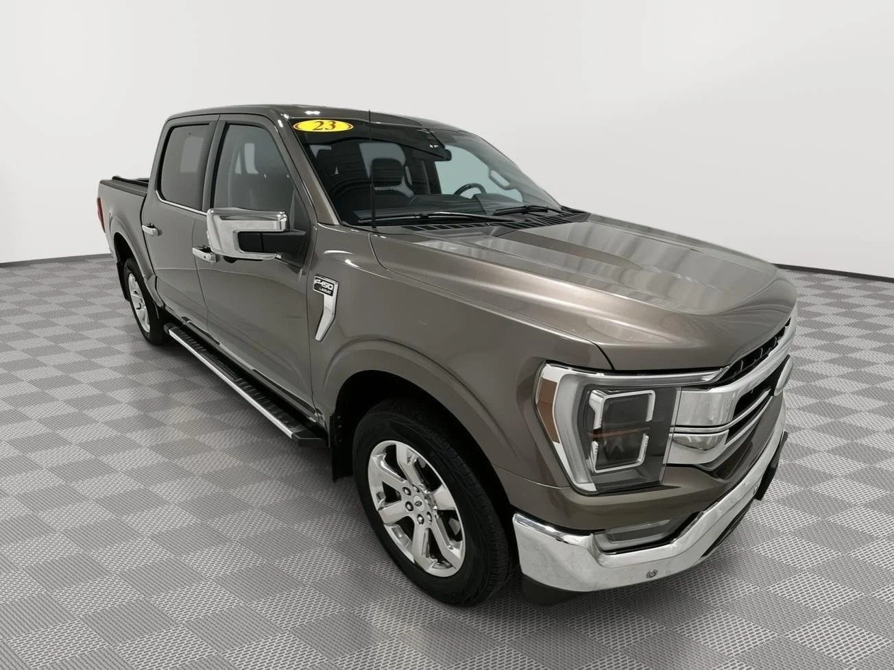 Used 2023 Bronze Ford XL image 7