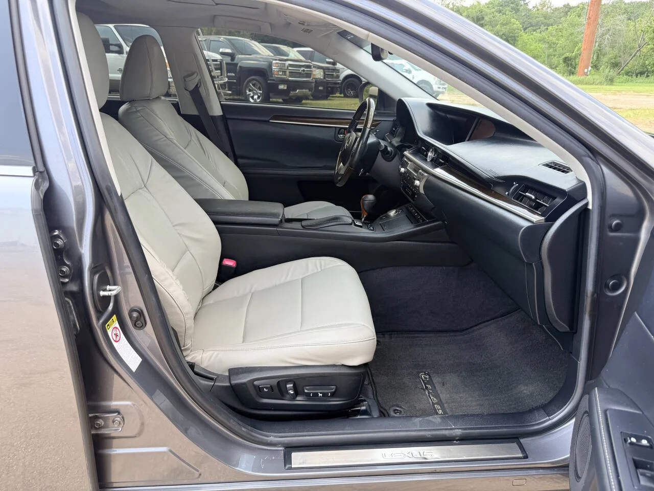 Used 2013 Charcoal Lexus Base 4dr Sedan image 16