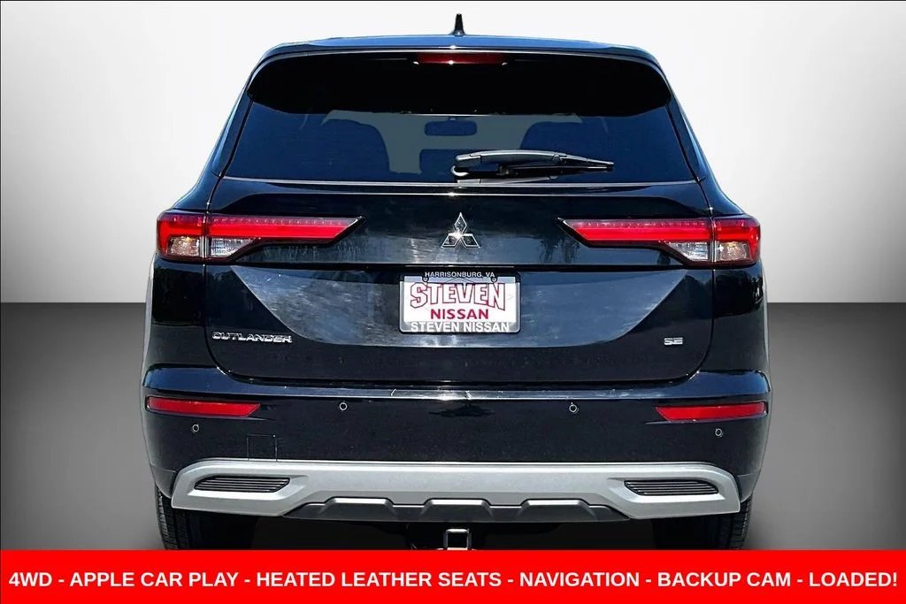 Used 2022  Mitsubishi SE image 5