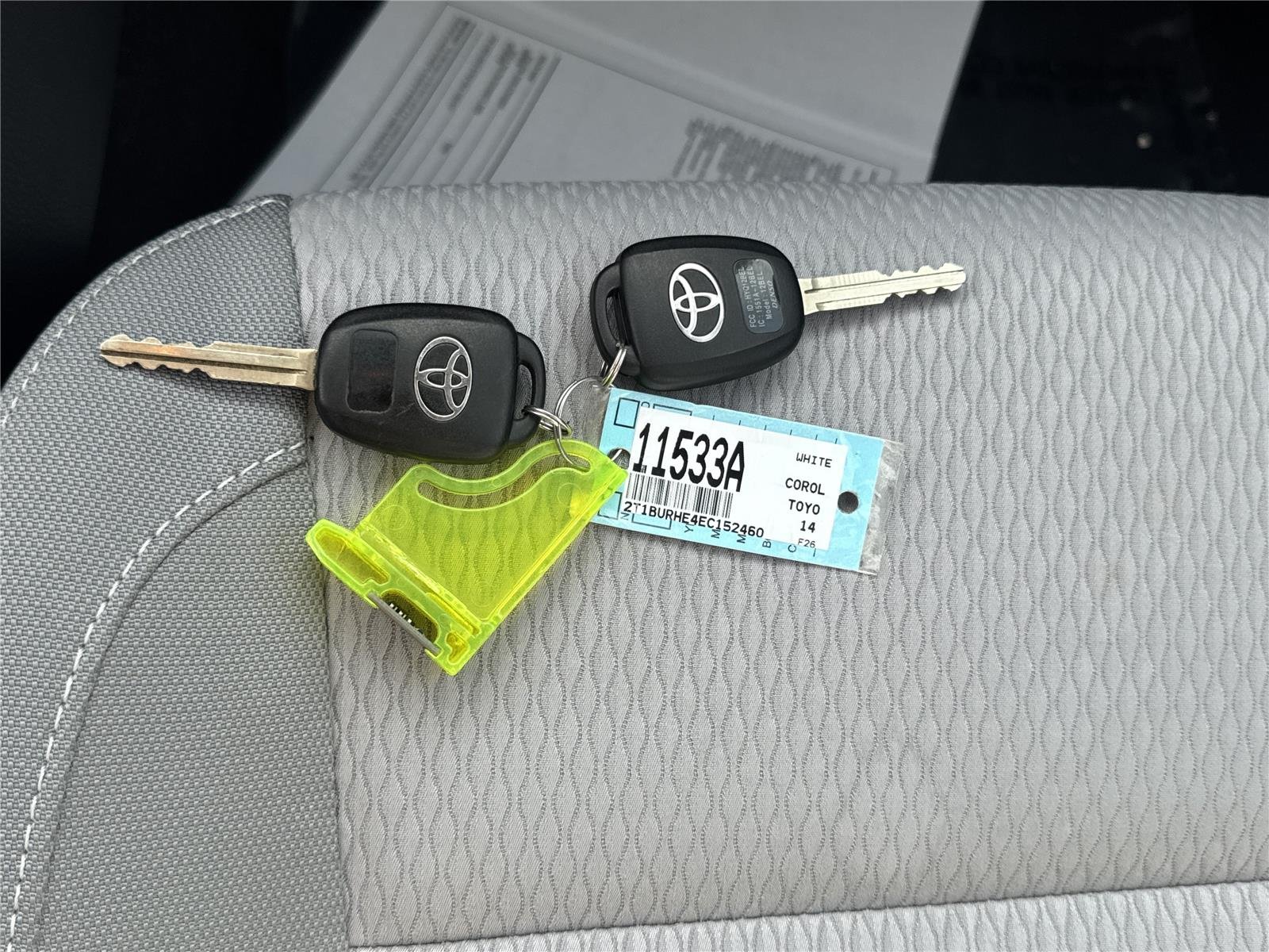 Used 2014 Super White Toyota LE image 19