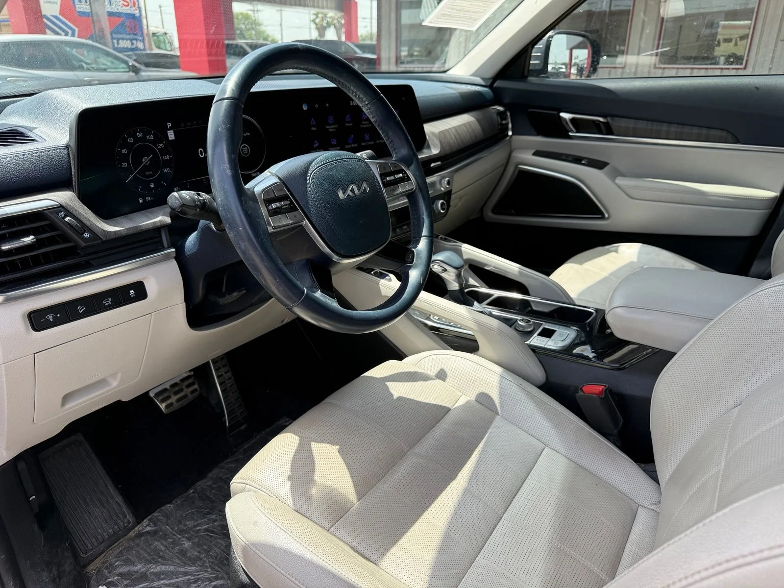 Used 2023 Silver Kia SX image 10