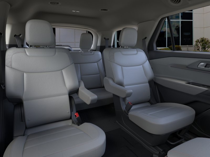 New 2026 Star White Metallic Tri-Coat Ford Active image 11