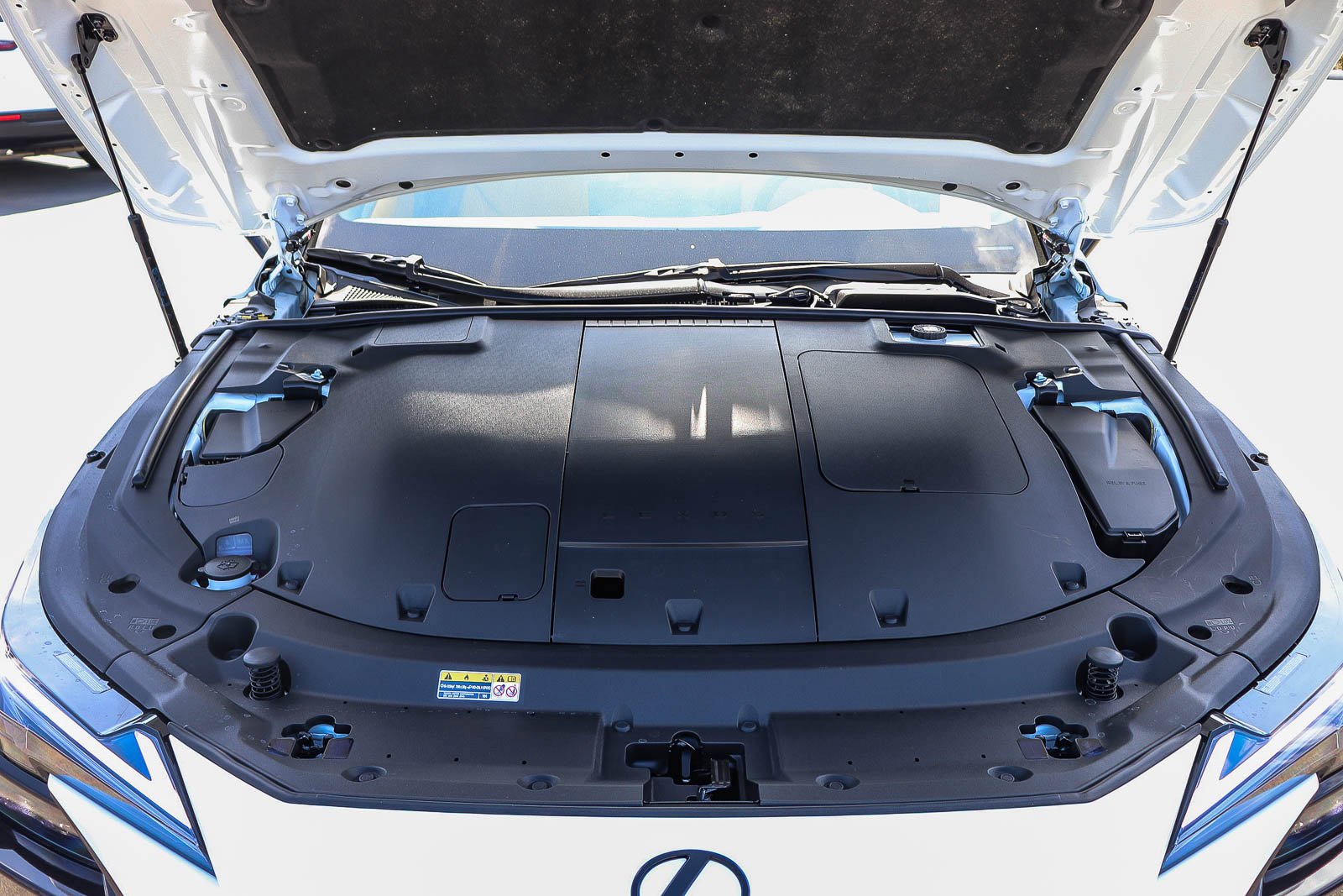 New 2026 Ultra White Lexus ES 350e PREMIUM image 15
