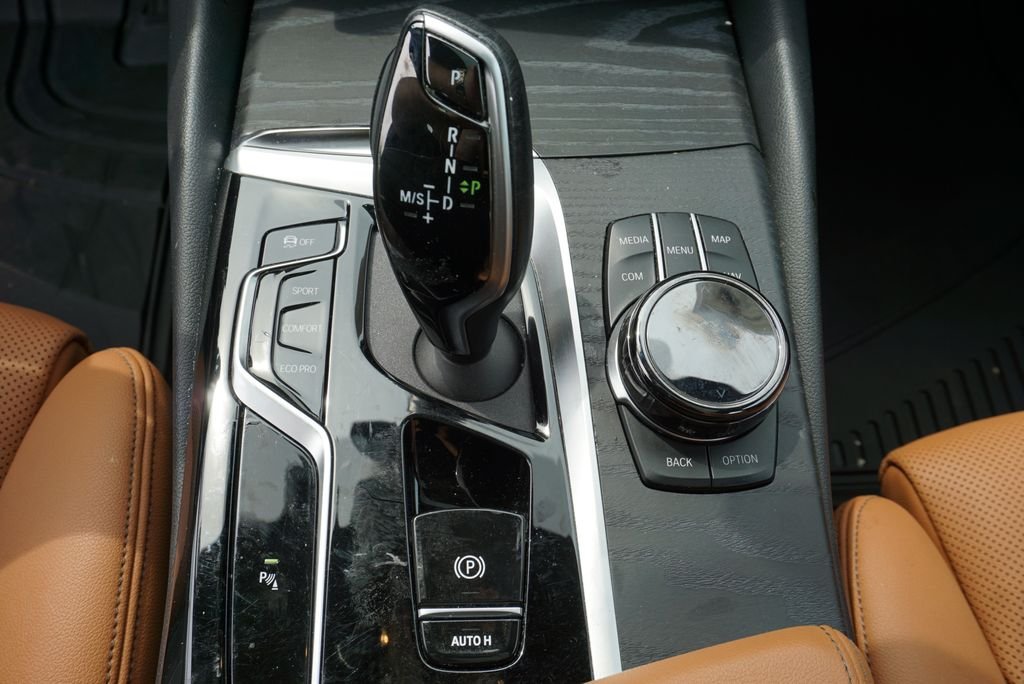 Used 2023 Black Sapphire Metallic BMW 530i xDrive image 38