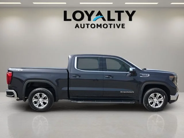 Used 2022 Silver GMC SLE image 6
