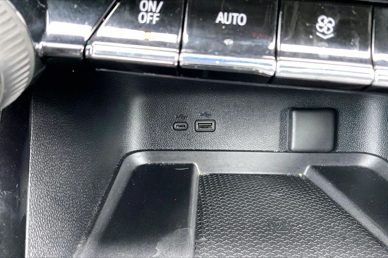 Used 2025 Blue Chevrolet LT image 17