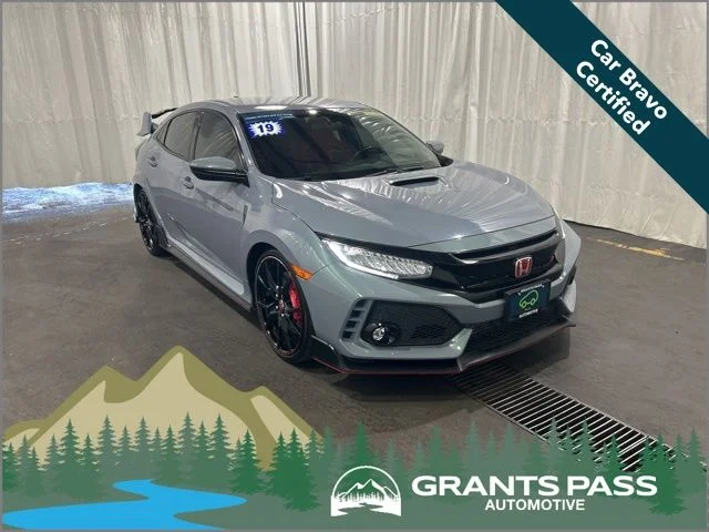 2019 Honda Civic Type-R Touring's photo