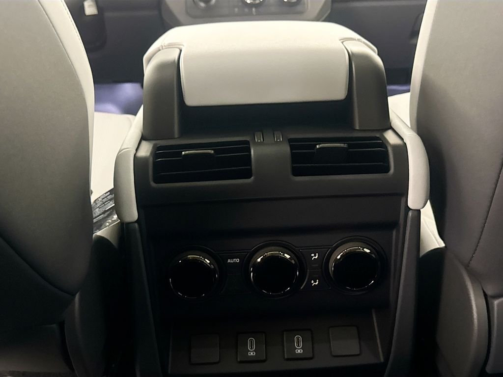 New 2026 Sargasso Blue Land Rover OCTA image 26