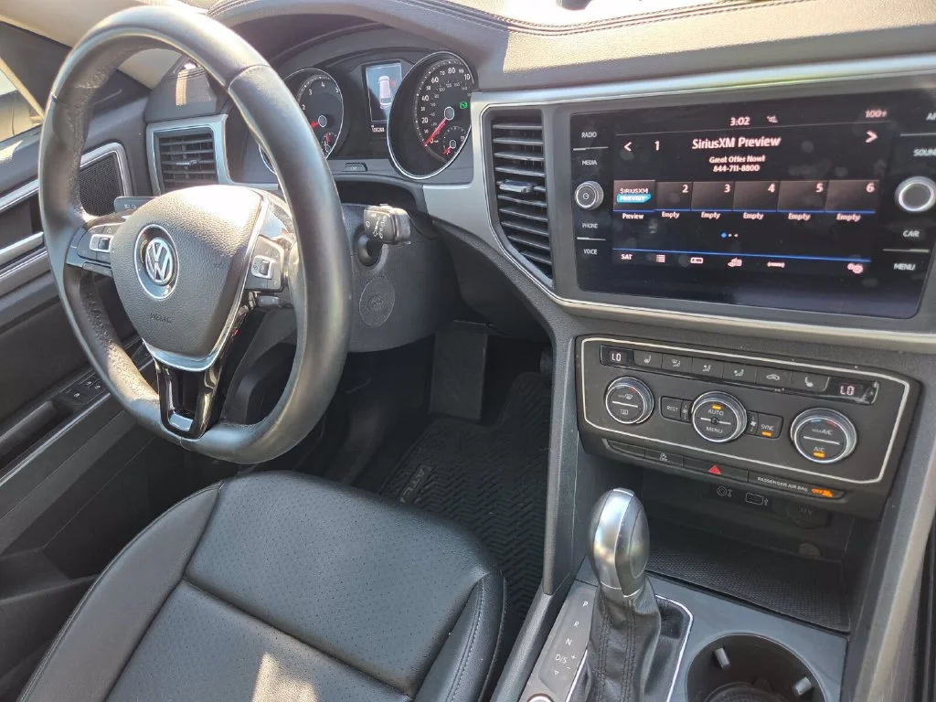 Used 2019  Volkswagen 2.0T SE image 28