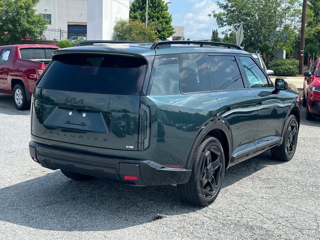 Used 2027 Black Jade Green Kia X-Line EX image 4