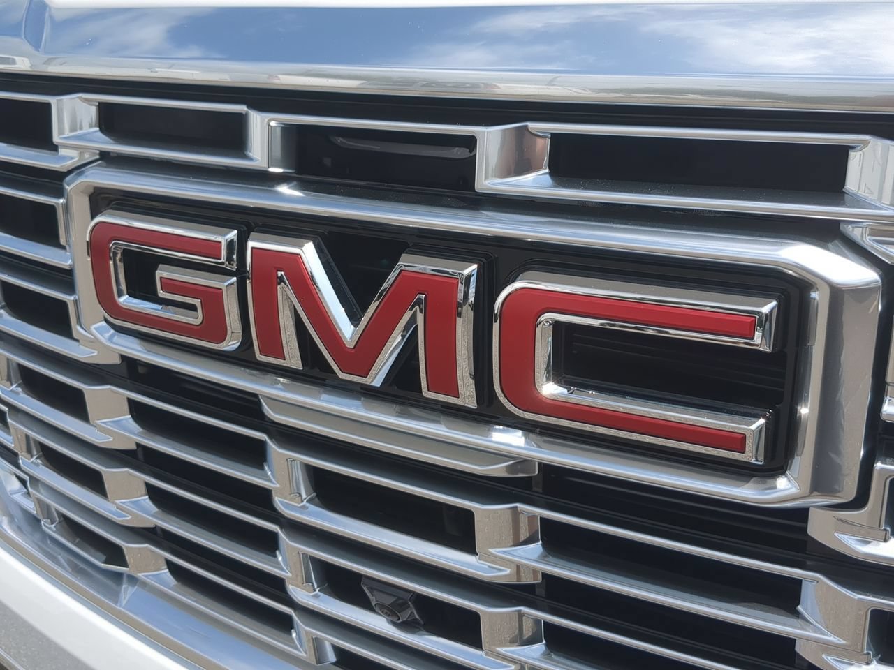 New 2026 Glacier White Tricoat GMC Denali image 32