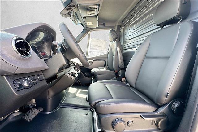 New 2026 Arctic White Mercedes-Benz  image 44