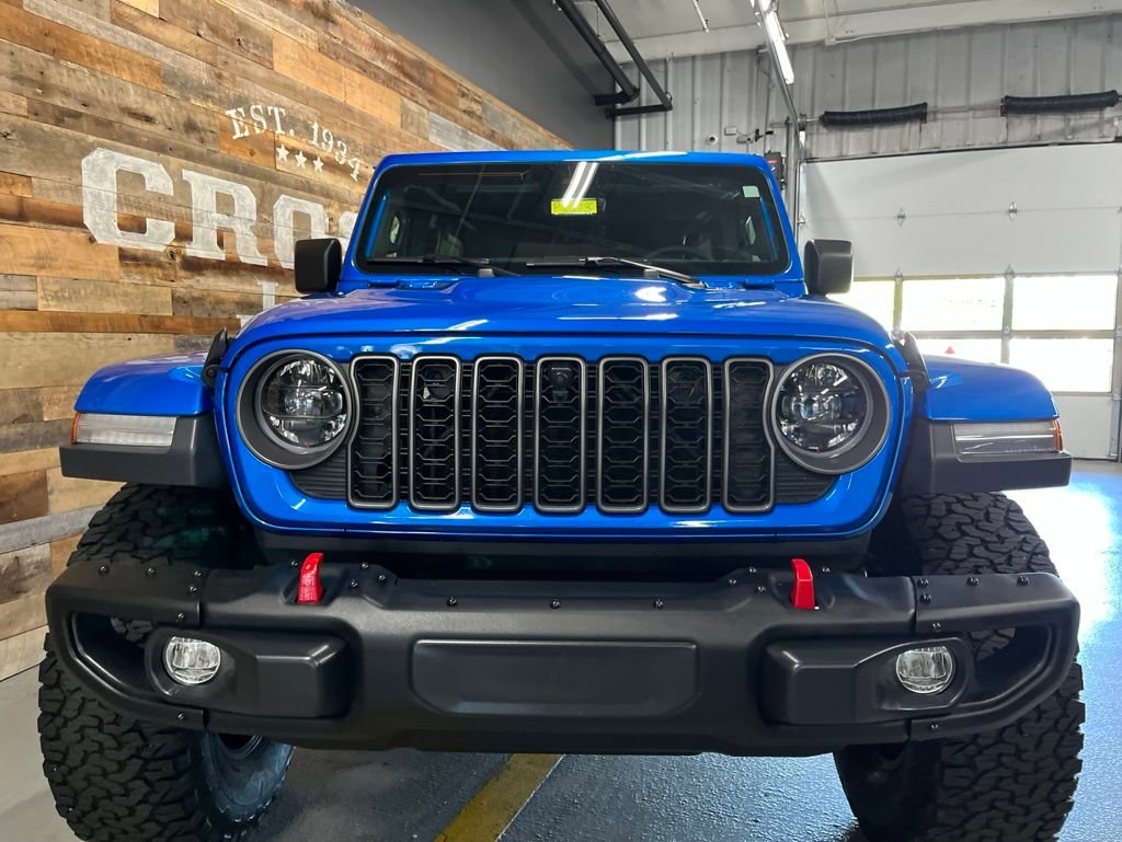 Used 2025 Blue Pearl Jeep Rubicon X image 6