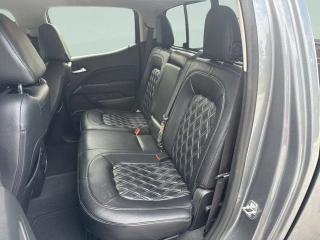 Used 2022 Gray GMC Elevation image 17