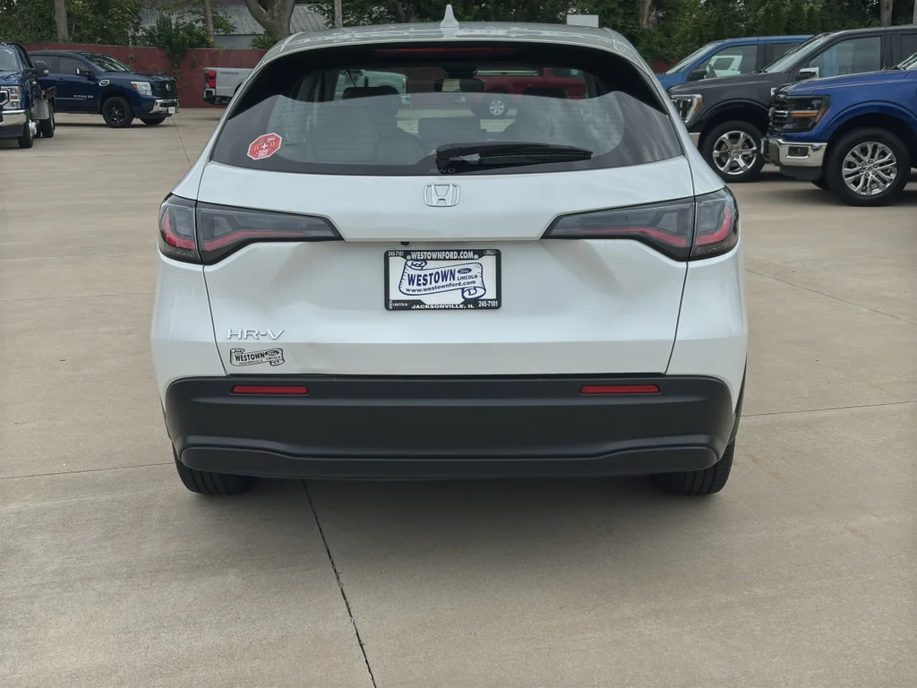 Used 2024 White Honda LX image 6