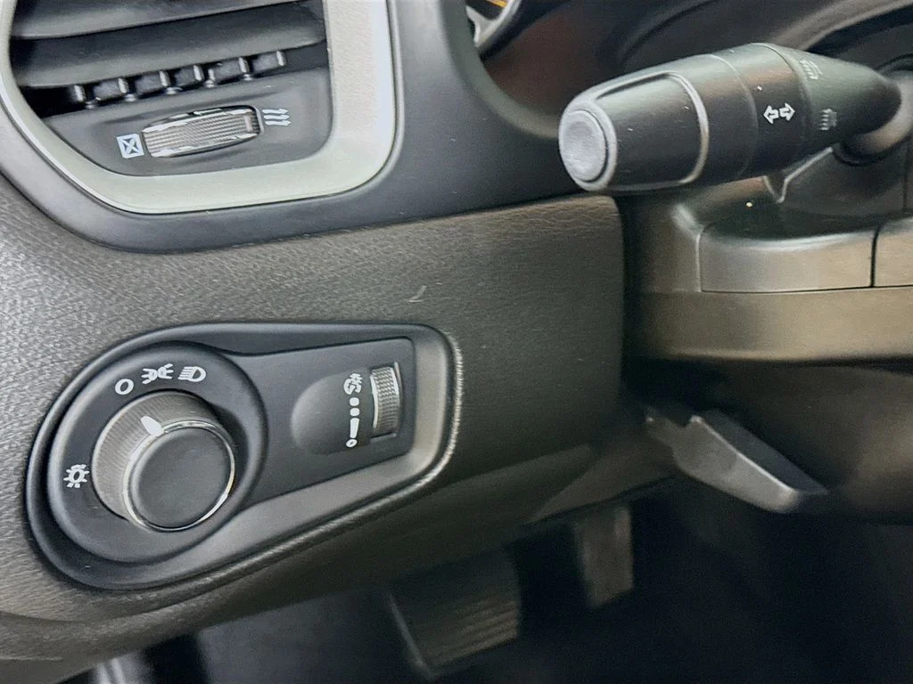 Used 2020 Gray Jeep Sport image 11