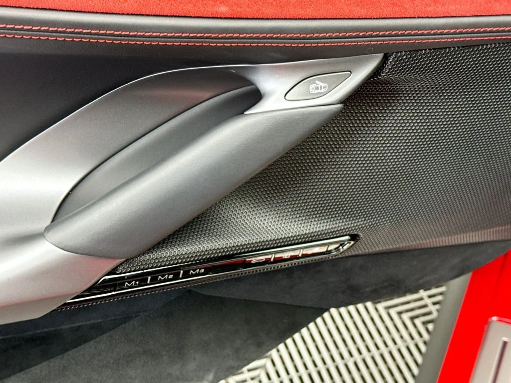 2023 Ferrari SF90 Base - Photo 18
