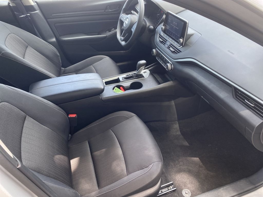2025 Nissan Altima S - Photo 29
