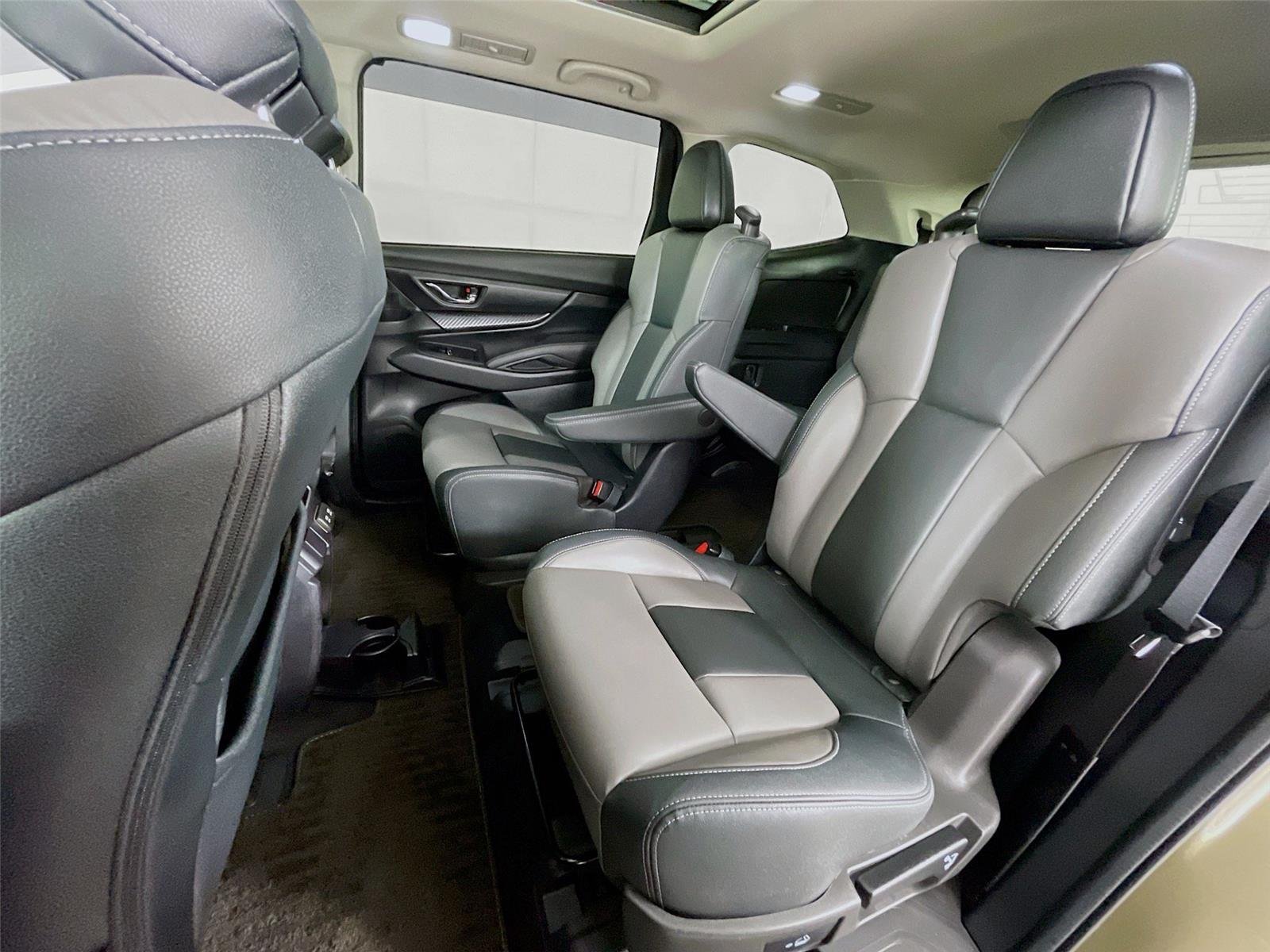 Used 2022 Autumn Green Metallic Subaru Onyx Edition image 28