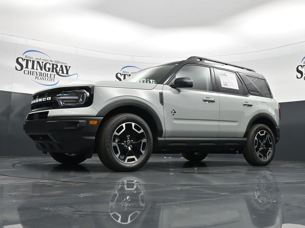 Used 2023 Green Ford Outer Banks image 28