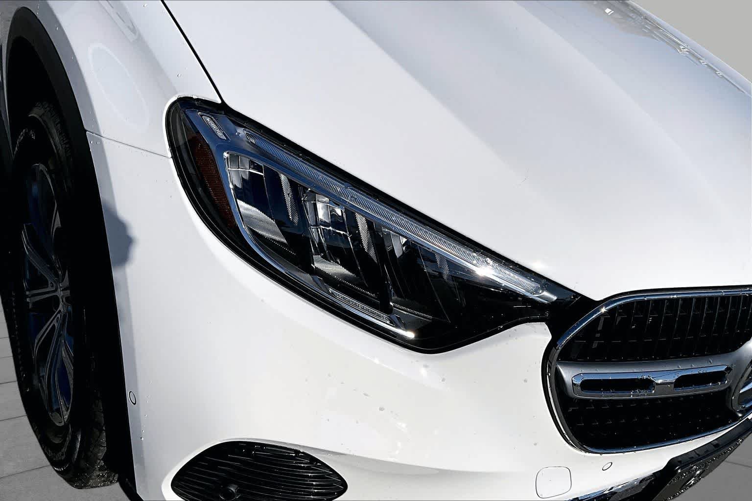 New 2026 Polar White Mercedes-Benz GLC 300 image 26