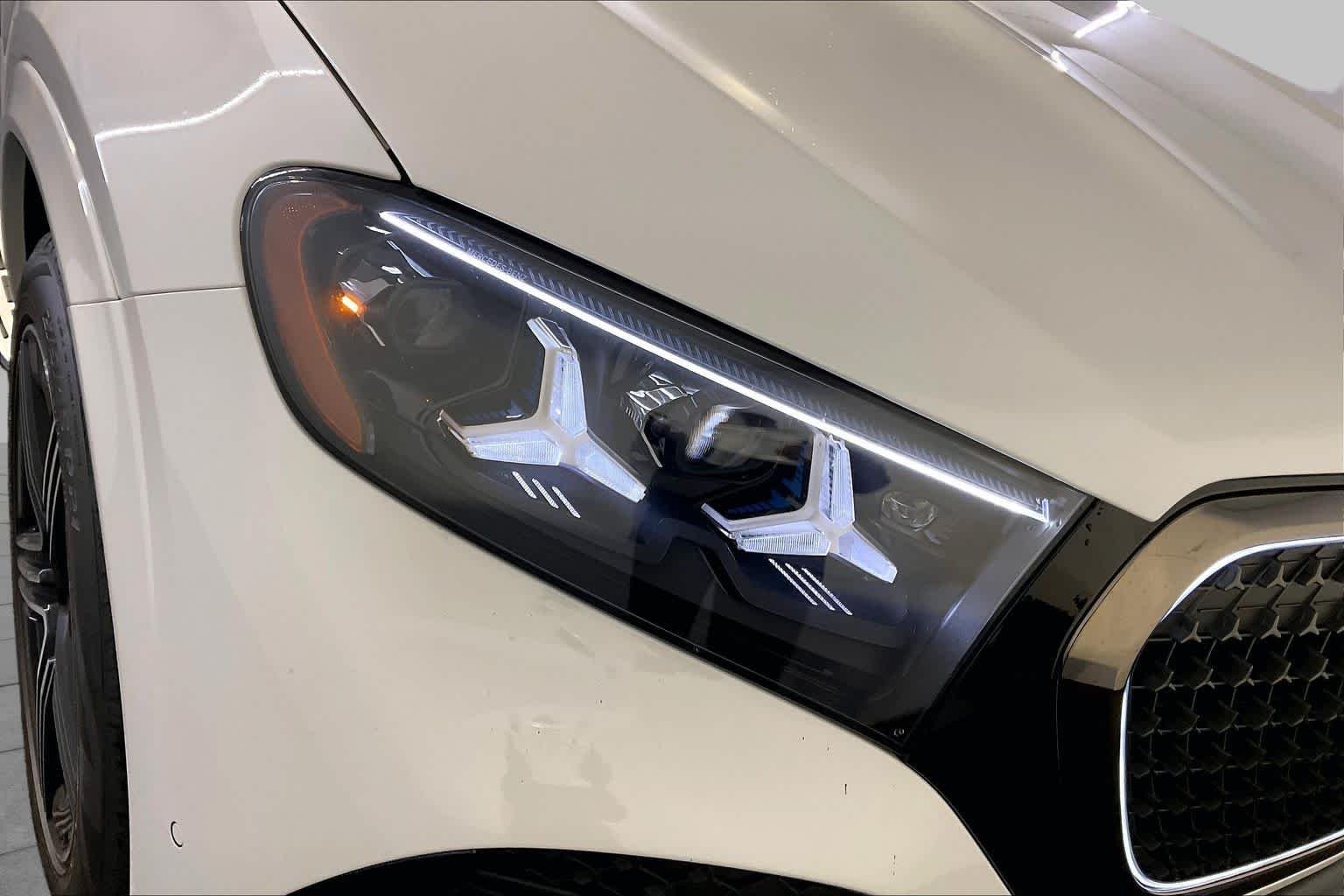 New 2027 MANUFAKTUR Moonlight White Metallic Mercedes-Benz GLE 450 image 16