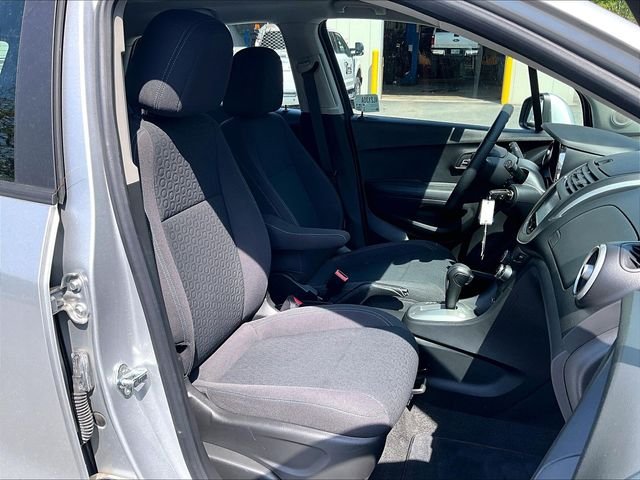 Used 2016 Silver Chevrolet LS image 7