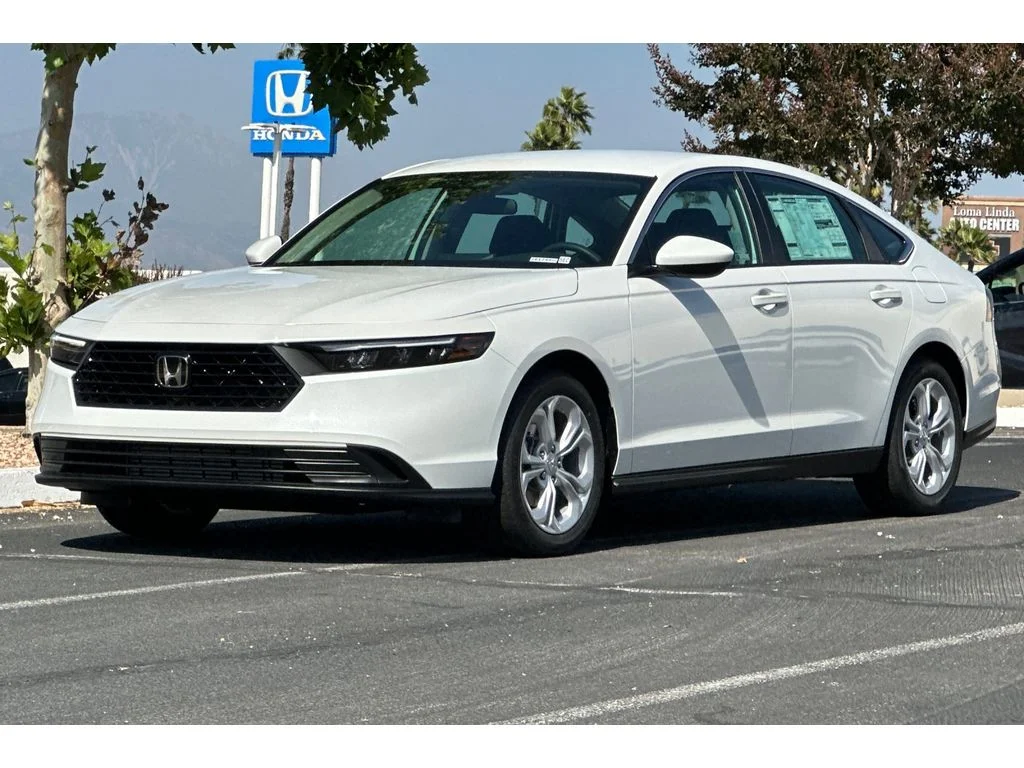 New 2026 Platinum White Pearl Honda LX image 9