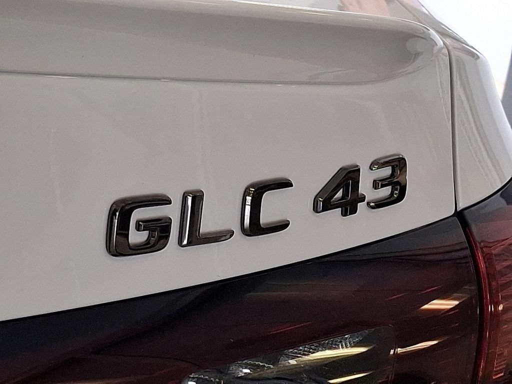 New 2026 MANUFAKTUR Moonlight White Metallic Mercedes-Benz GLC 43 AMG® image 57