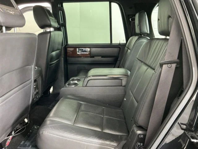 Used 2011 Black Lincoln Base image 22