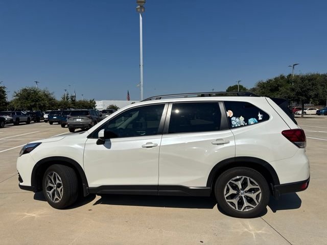 Used 2024  Subaru Premium image 6