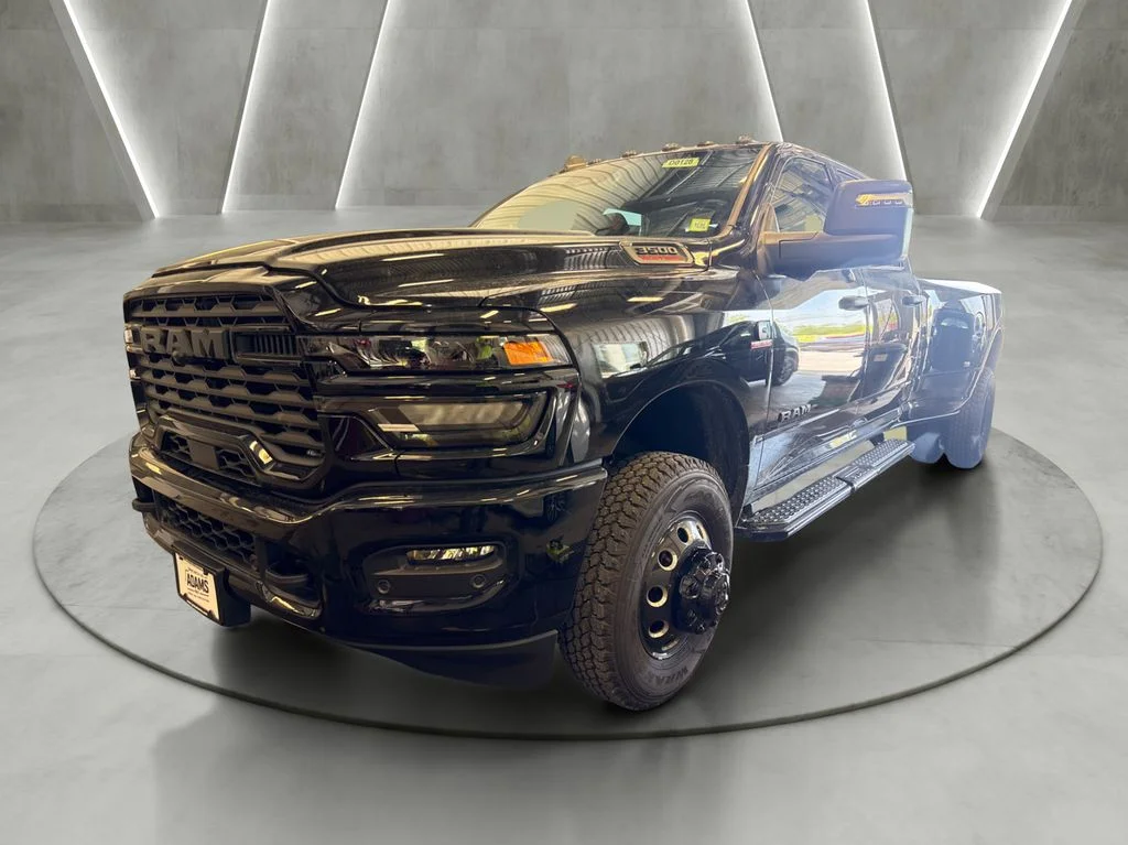 New 2026 Diamond Black Crystal Pearl-Coat Exterior Paint RAM Big Horn image 3