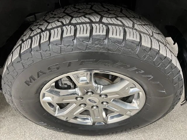 Used 2021 Red Ford XLT image 17