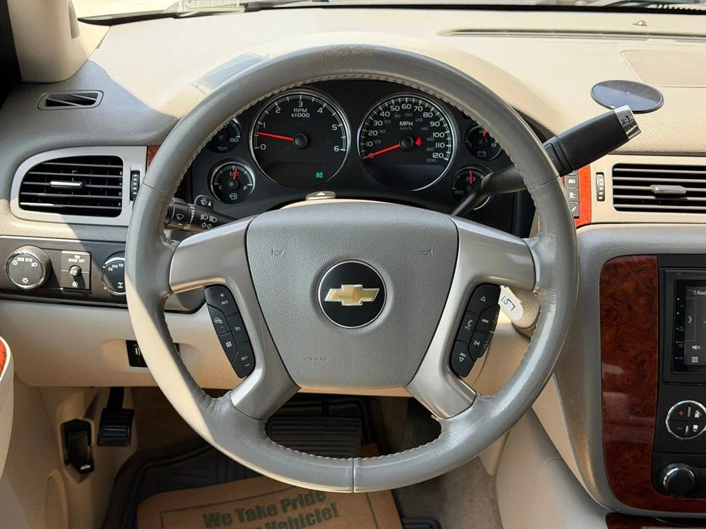 Used 2013 White Chevrolet LTZ image 14