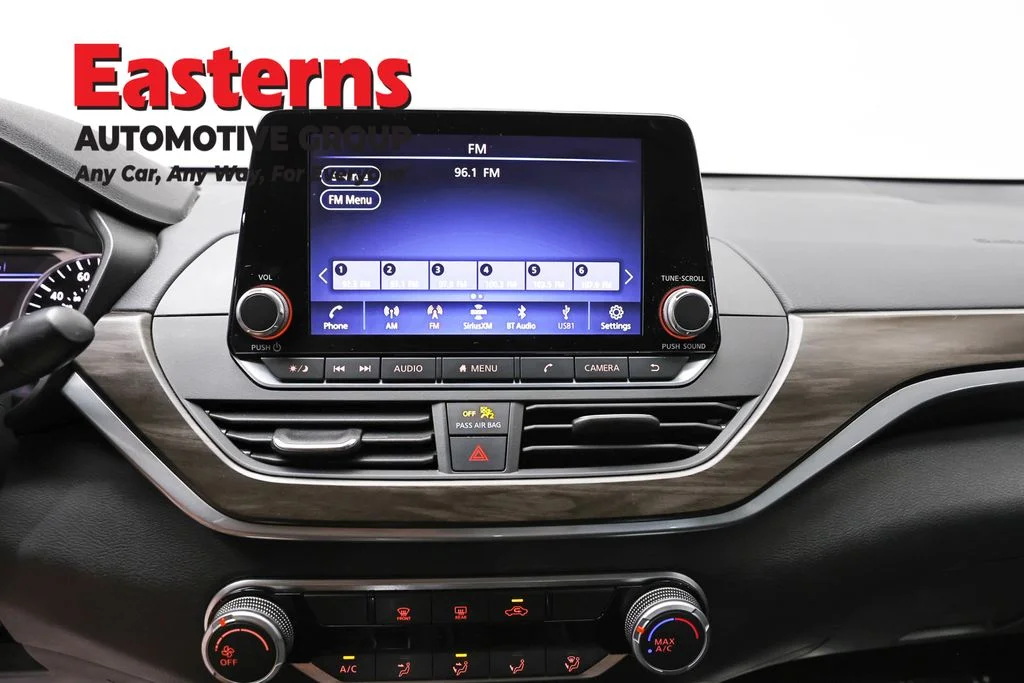 Used 2023 Red Nissan 2.5 SV image 12
