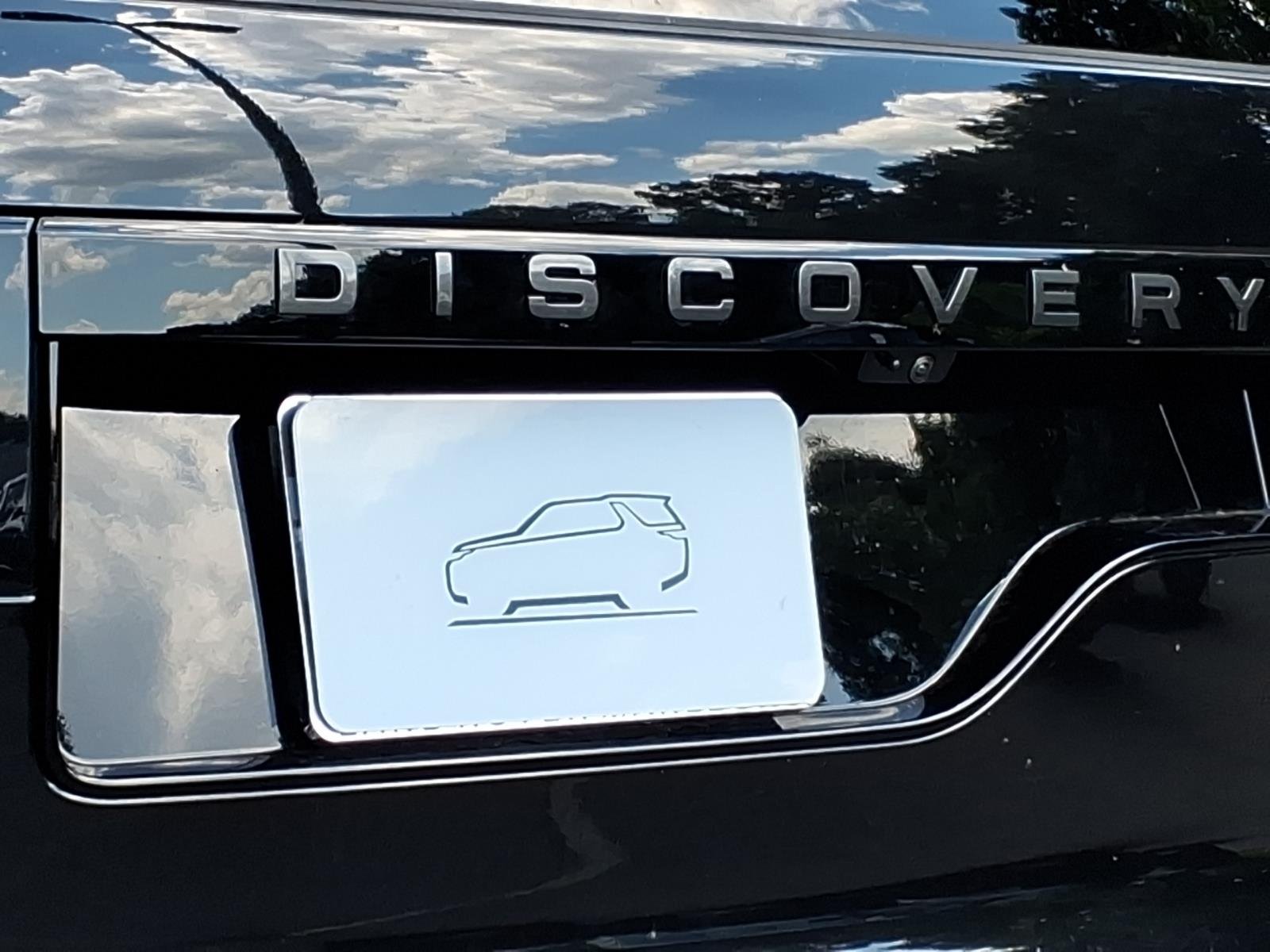 New 2026 Santorini Black Land Rover Dynamic SE image 19