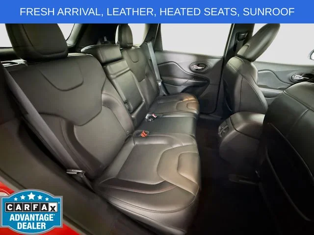 Used 2019 Red Jeep Trailhawk image 27