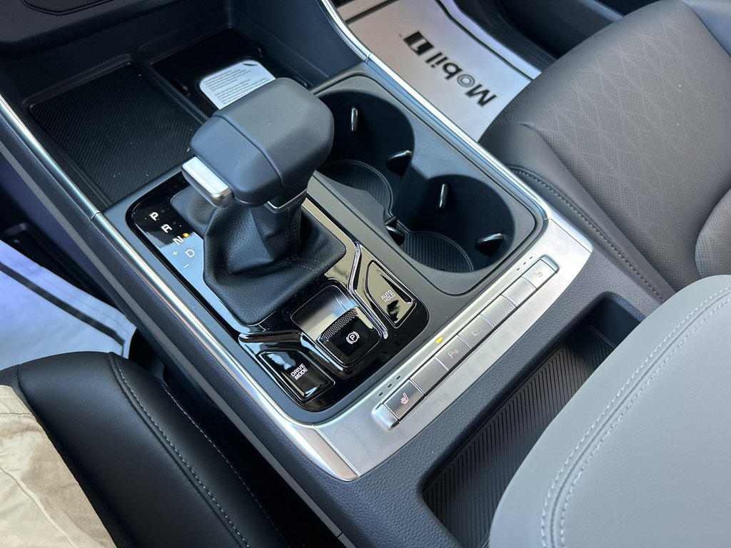 New 2026 Snow White Pearl Kia EX image 24