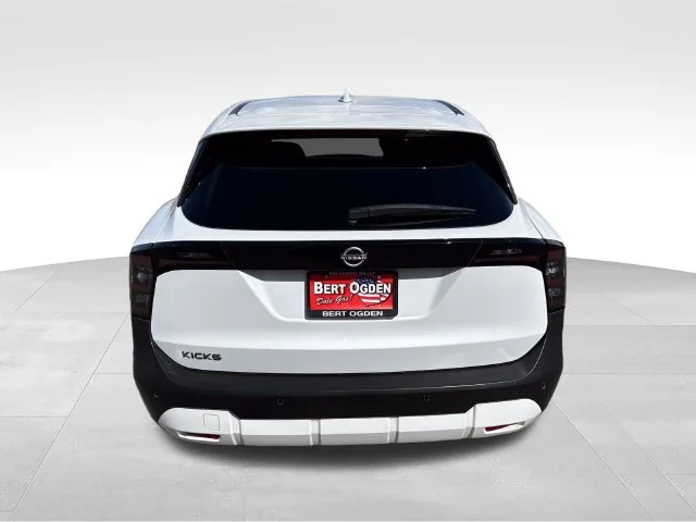 Used 2025 White Nissan SV image 7