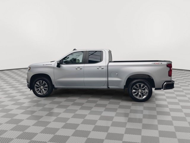 Used 2022 Silver Ice Metallic Chevrolet LT image 37