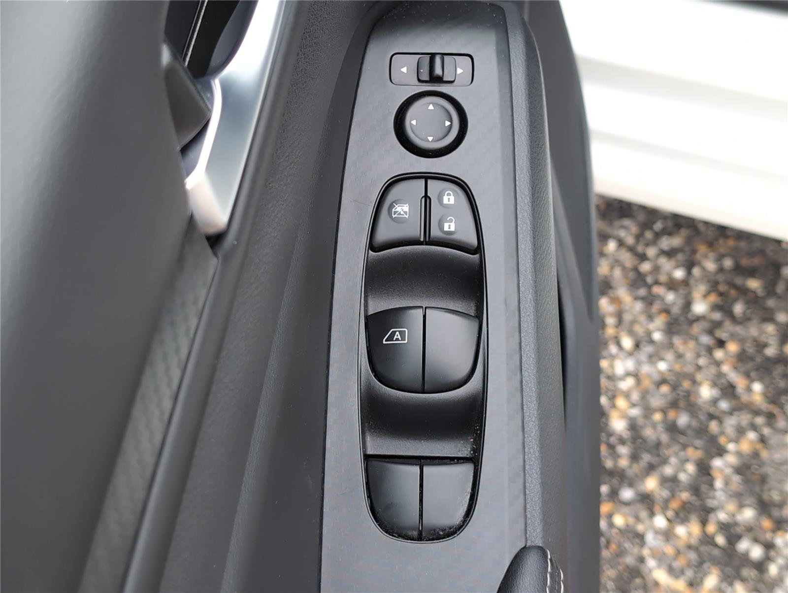 2025 Nissan Altima SV - Photo 19