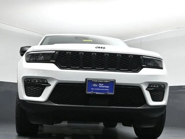 Used 2023 White Jeep Limited image 37