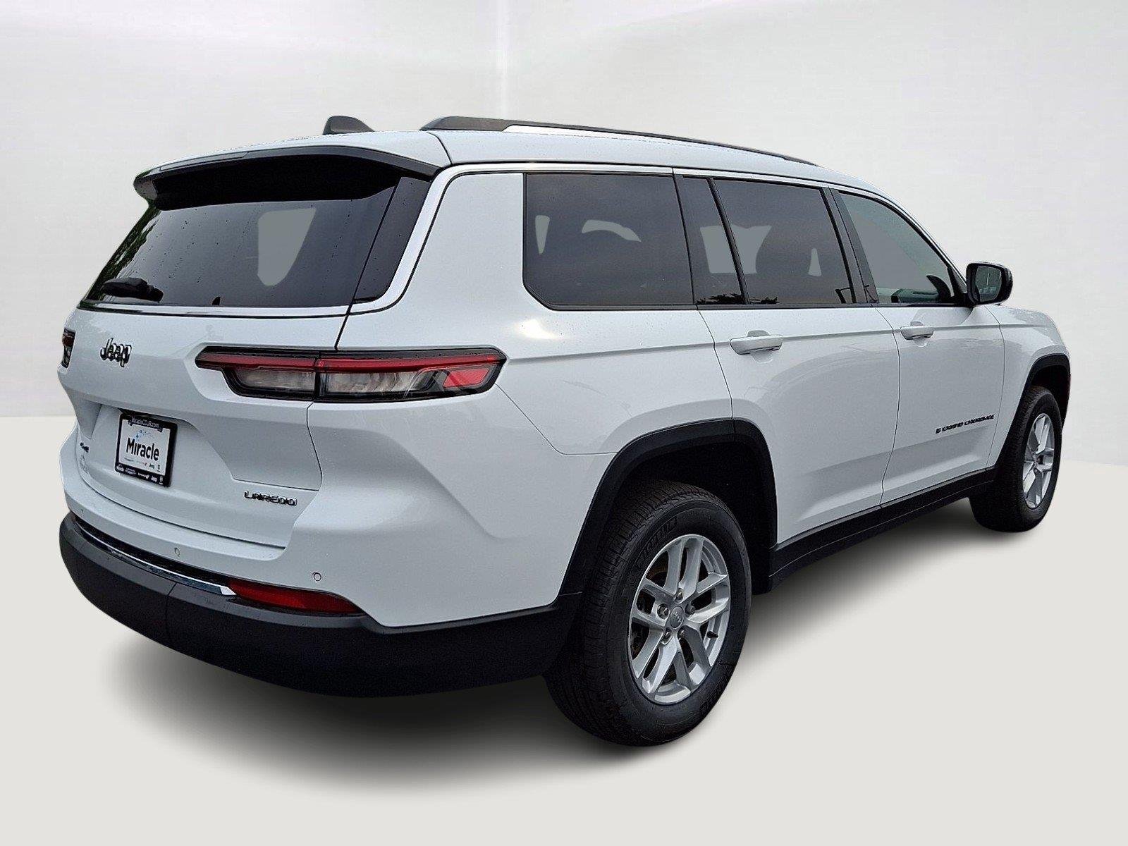 Certified Used 2023 Bright White Clearcoat Jeep Laredo X image 6