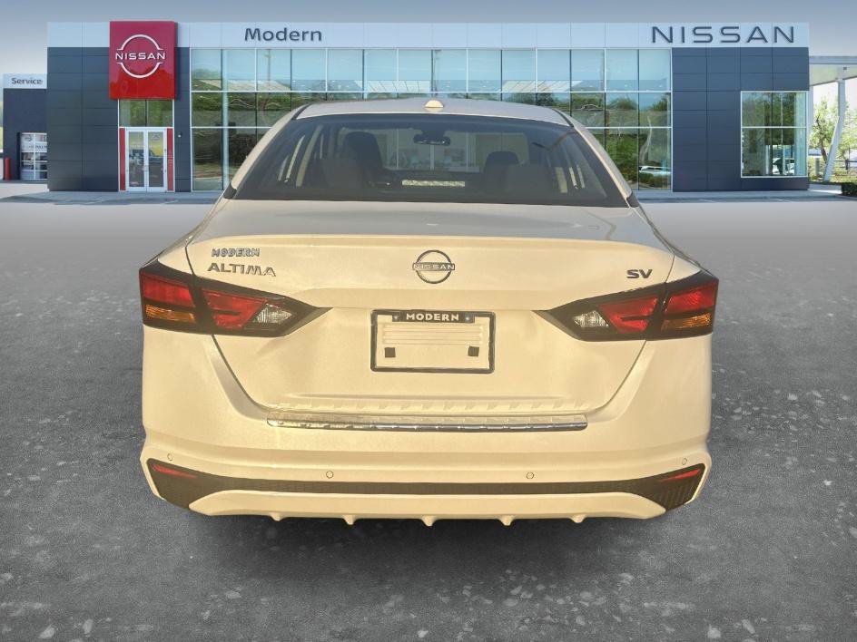 Used 2023 Pearl White Tricoat Nissan 2.5 SV image 6