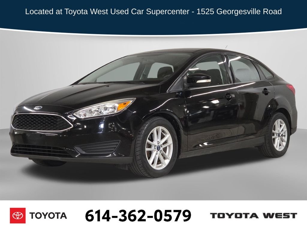 2016 Ford Focus Sedan SE's photo